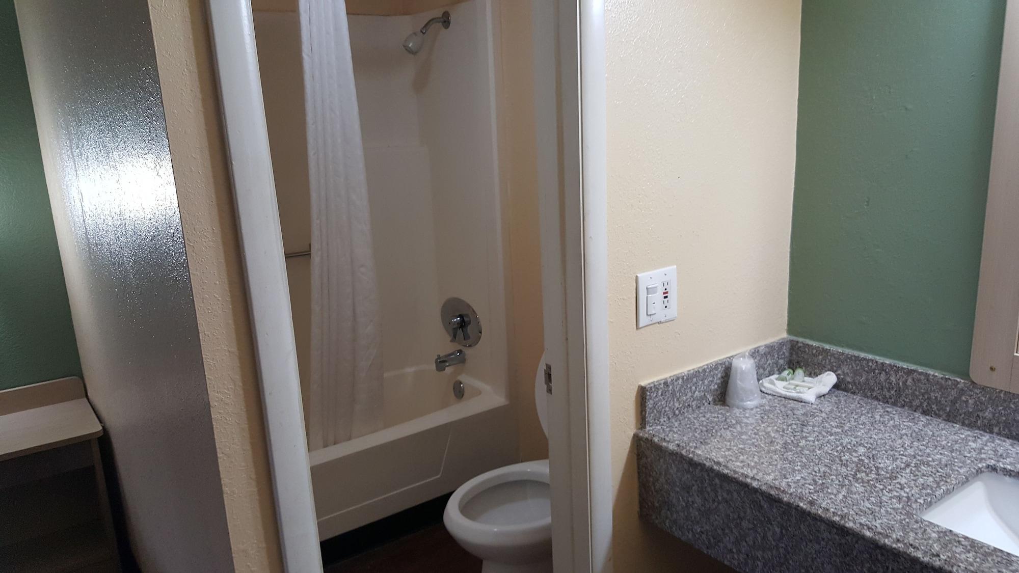 Mentor Home Inn And Suites Esterno foto
