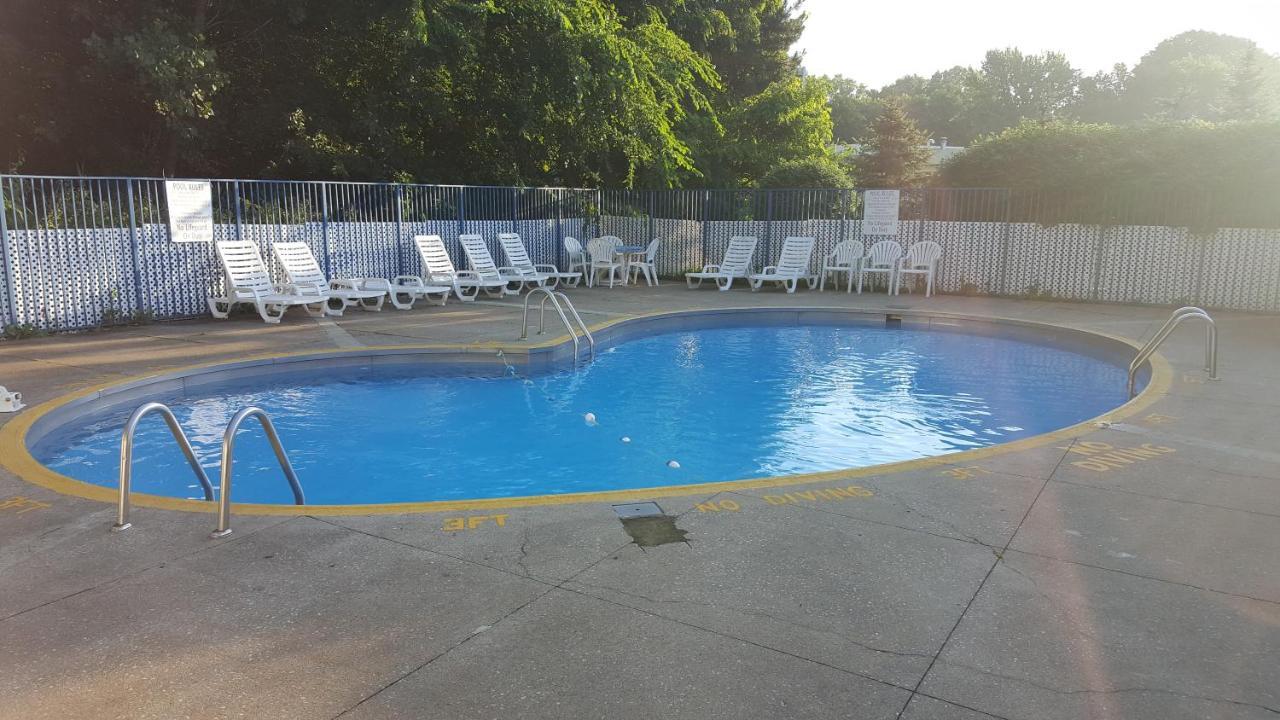 Mentor Home Inn And Suites Esterno foto